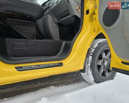 Желтый Опель Виваро, объемом двигателя 2 л и пробегом 292 тыс. км за 8700 $, фото 57 на Automoto.ua