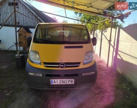 Желтый Опель Виваро, объемом двигателя 1.9 л и пробегом 400 тыс. км за 6000 $, фото 4 на Automoto.ua