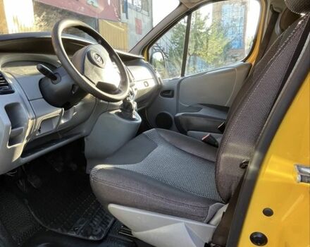Жовтий Опель Віваро, об'ємом двигуна 0 л та пробігом 170 тис. км за 8500 $, фото 9 на Automoto.ua