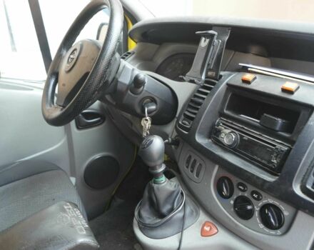 Желтый Опель Виваро, объемом двигателя 2 л и пробегом 458 тыс. км за 9305 $, фото 16 на Automoto.ua