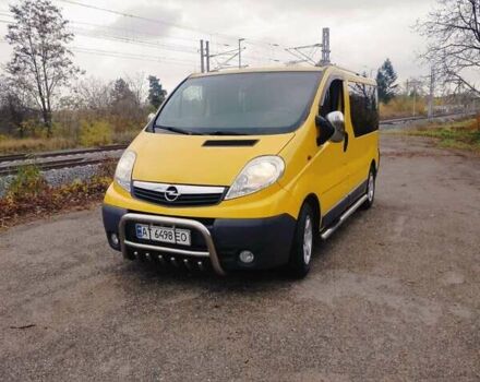 Жовтий Опель Віваро, об'ємом двигуна 2 л та пробігом 232 тис. км за 7500 $, фото 1 на Automoto.ua