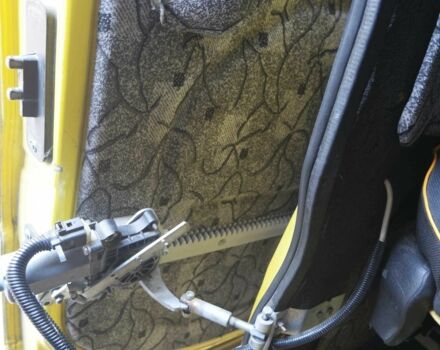 Желтый Опель Виваро, объемом двигателя 2 л и пробегом 458 тыс. км за 9305 $, фото 17 на Automoto.ua