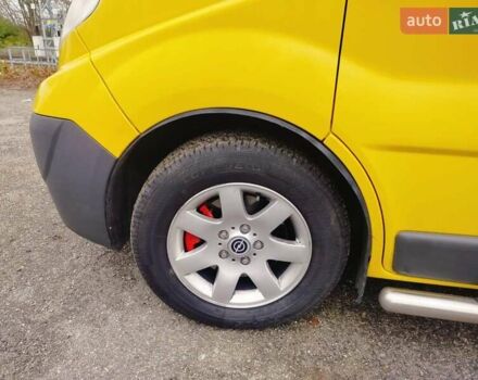 Жовтий Опель Віваро, об'ємом двигуна 2 л та пробігом 232 тис. км за 7500 $, фото 3 на Automoto.ua