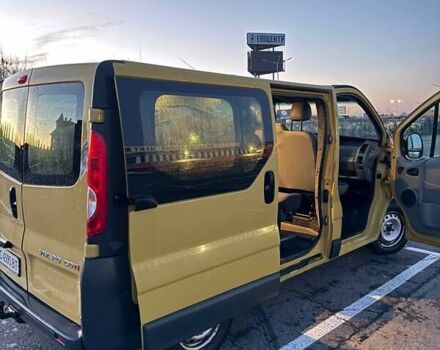 Жовтий Опель Віваро, об'ємом двигуна 2 л та пробігом 260 тис. км за 8900 $, фото 6 на Automoto.ua