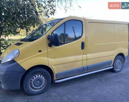 Желтый Опель Виваро, объемом двигателя 2 л и пробегом 223 тыс. км за 4900 $, фото 1 на Automoto.ua