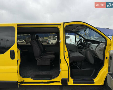 Жовтий Опель Віваро, об'ємом двигуна 2.5 л та пробігом 270 тис. км за 11300 $, фото 29 на Automoto.ua