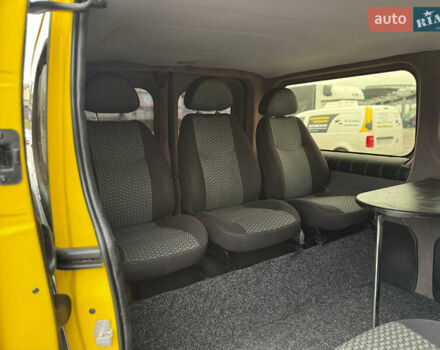 Жовтий Опель Віваро, об'ємом двигуна 2.5 л та пробігом 270 тис. км за 11300 $, фото 27 на Automoto.ua