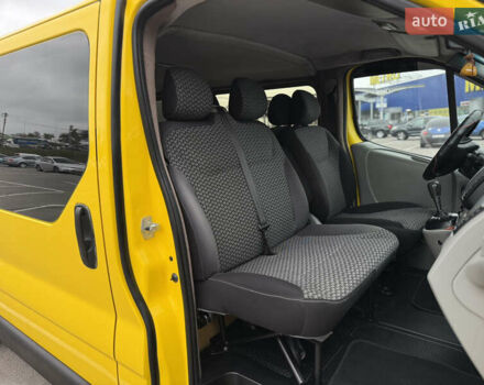 Жовтий Опель Віваро, об'ємом двигуна 2.5 л та пробігом 270 тис. км за 11300 $, фото 21 на Automoto.ua