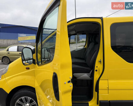 Жовтий Опель Віваро, об'ємом двигуна 2.5 л та пробігом 270 тис. км за 11300 $, фото 11 на Automoto.ua