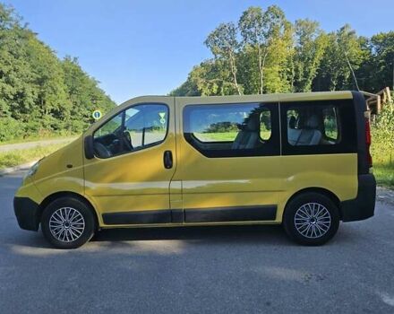 Жовтий Опель Віваро, об'ємом двигуна 2 л та пробігом 260 тис. км за 8999 $, фото 2 на Automoto.ua