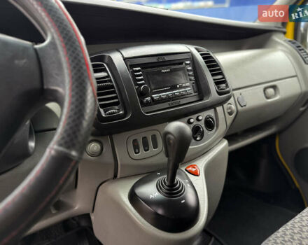 Жовтий Опель Віваро, об'ємом двигуна 2.5 л та пробігом 270 тис. км за 11300 $, фото 15 на Automoto.ua