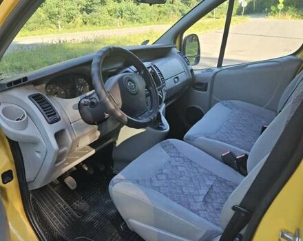 Жовтий Опель Віваро, об'ємом двигуна 2 л та пробігом 260 тис. км за 8999 $, фото 9 на Automoto.ua