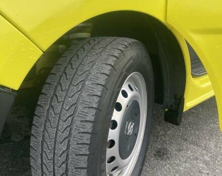 Желтый Опель Виваро, объемом двигателя 2 л и пробегом 253 тыс. км за 7800 $, фото 4 на Automoto.ua