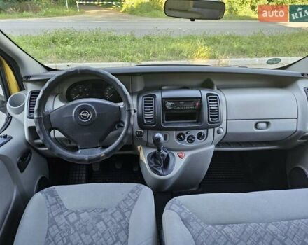 Жовтий Опель Віваро, об'ємом двигуна 2 л та пробігом 260 тис. км за 8999 $, фото 10 на Automoto.ua