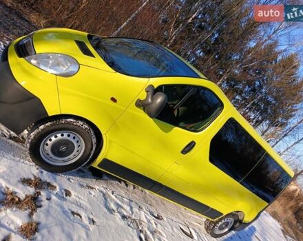 Желтый Опель Виваро, объемом двигателя 2 л и пробегом 253 тыс. км за 7800 $, фото 15 на Automoto.ua