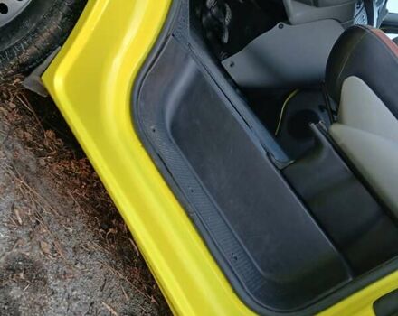 Желтый Опель Виваро, объемом двигателя 2 л и пробегом 253 тыс. км за 7800 $, фото 19 на Automoto.ua