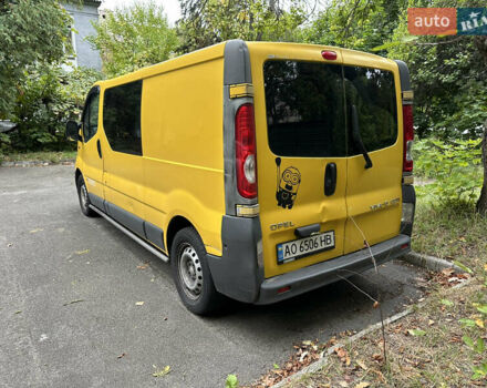 Желтый Опель Виваро, объемом двигателя 2 л и пробегом 382 тыс. км за 7200 $, фото 1 на Automoto.ua