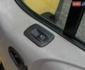 Жовтий Опель Віваро, об'ємом двигуна 2 л та пробігом 272 тис. км за 10700 $, фото 40 на Automoto.ua