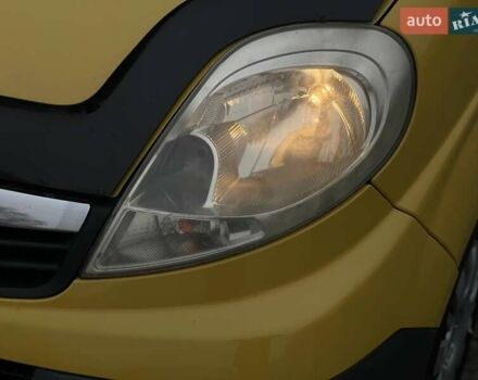 Жовтий Опель Віваро, об'ємом двигуна 2 л та пробігом 272 тис. км за 10700 $, фото 12 на Automoto.ua