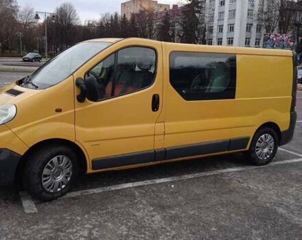 Желтый Опель Виваро, объемом двигателя 2 л и пробегом 270 тыс. км за 11200 $, фото 1 на Automoto.ua