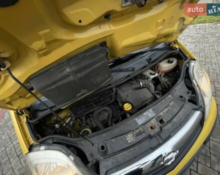 Жовтий Опель Віваро, об'ємом двигуна 2 л та пробігом 272 тис. км за 10700 $, фото 32 на Automoto.ua