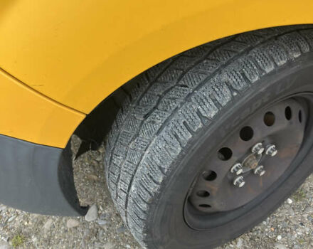 Желтый Опель Виваро, объемом двигателя 2.5 л и пробегом 274 тыс. км за 8900 $, фото 8 на Automoto.ua