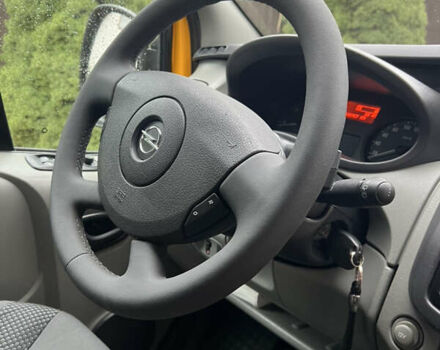Жовтий Опель Віваро, об'ємом двигуна 2 л та пробігом 142 тис. км за 15700 $, фото 24 на Automoto.ua