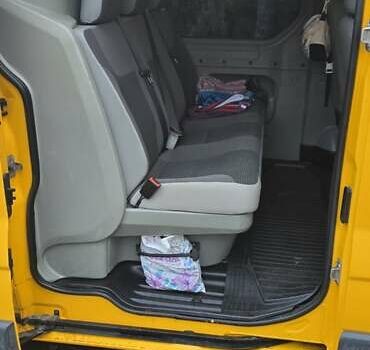 Жовтий Опель Віваро, об'ємом двигуна 2 л та пробігом 100 тис. км за 19900 $, фото 8 на Automoto.ua