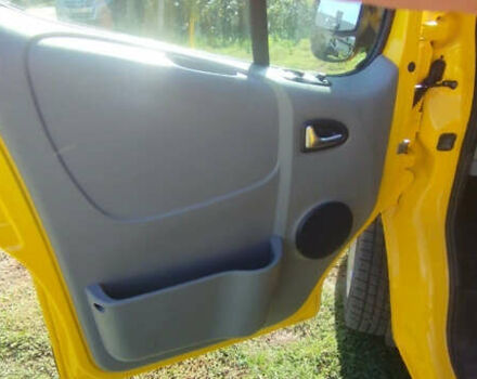 Желтый Опель Виваро, объемом двигателя 2 л и пробегом 297 тыс. км за 11900 $, фото 12 на Automoto.ua