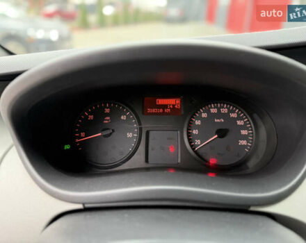 Желтый Опель Виваро, объемом двигателя 2 л и пробегом 318 тыс. км за 13450 $, фото 15 на Automoto.ua