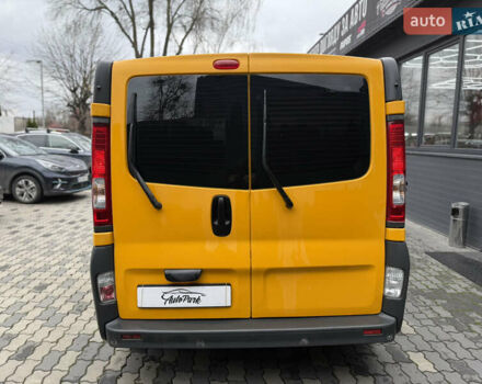 Желтый Опель Виваро, объемом двигателя 2 л и пробегом 318 тыс. км за 13450 $, фото 6 на Automoto.ua