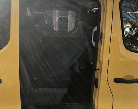 Жовтий Опель Віваро, об'ємом двигуна 1.6 л та пробігом 320 тис. км за 14800 $, фото 17 на Automoto.ua