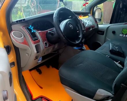Жовтий Опель Віваро, об'ємом двигуна 1.9 л та пробігом 370 тис. км за 6500 $, фото 1 на Automoto.ua