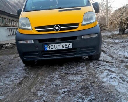 Желтый Опель Виваро, объемом двигателя 1.9 л и пробегом 290 тыс. км за 5000 $, фото 3 на Automoto.ua