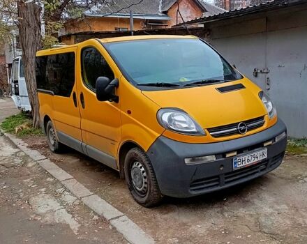 Желтый Опель Виваро, объемом двигателя 19 л и пробегом 357 тыс. км за 6000 $, фото 6 на Automoto.ua