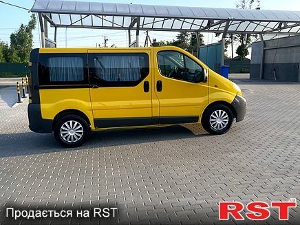 Желтый Опель Виваро, объемом двигателя 1.9 л и пробегом 293 тыс. км за 7400 $, фото 1 на Automoto.ua