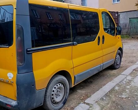 Желтый Опель Виваро, объемом двигателя 19 л и пробегом 357 тыс. км за 6000 $, фото 4 на Automoto.ua