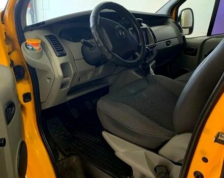 Жовтий Опель Віваро, об'ємом двигуна 1.9 л та пробігом 240 тис. км за 7200 $, фото 2 на Automoto.ua
