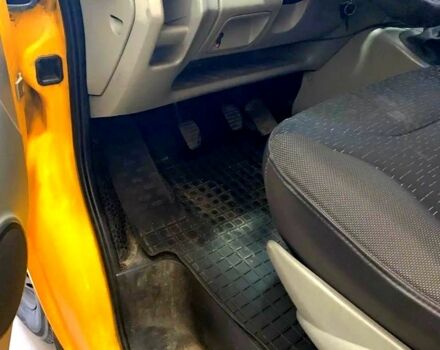 Жовтий Опель Віваро, об'ємом двигуна 1.9 л та пробігом 240 тис. км за 7200 $, фото 5 на Automoto.ua