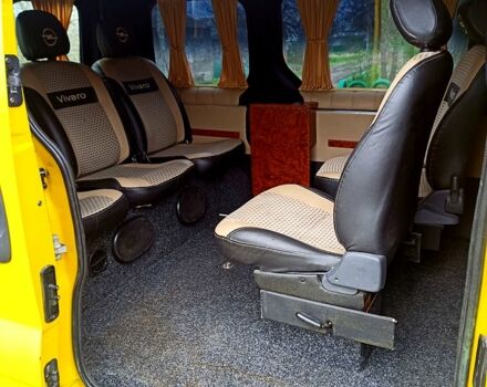 Желтый Опель Виваро, объемом двигателя 2 л и пробегом 415 тыс. км за 8600 $, фото 2 на Automoto.ua