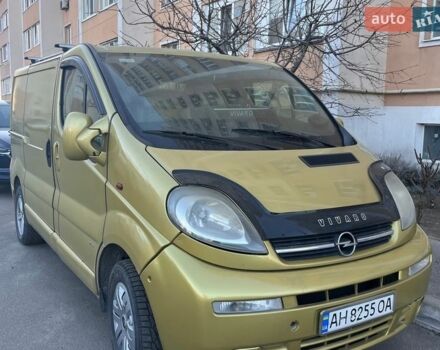 Желтый Опель Виваро, объемом двигателя 1.87 л и пробегом 344 тыс. км за 5500 $, фото 1 на Automoto.ua
