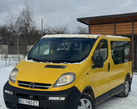 Желтый Опель Виваро, объемом двигателя 1.9 л и пробегом 210 тыс. км за 6999 $, фото 1 на Automoto.ua
