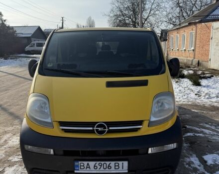 Желтый Опель Виваро, объемом двигателя 1.9 л и пробегом 175 тыс. км за 7500 $, фото 1 на Automoto.ua