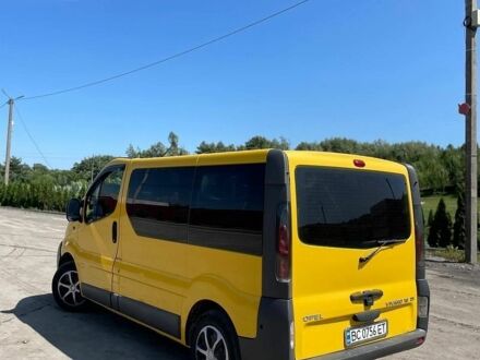 Жовтий Опель Віваро, об'ємом двигуна 1.9 л та пробігом 350 тис. км за 7800 $, фото 1 на Automoto.ua