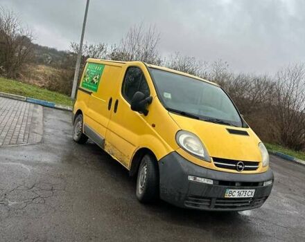 Желтый Опель Виваро, объемом двигателя 1.9 л и пробегом 370 тыс. км за 4200 $, фото 1 на Automoto.ua