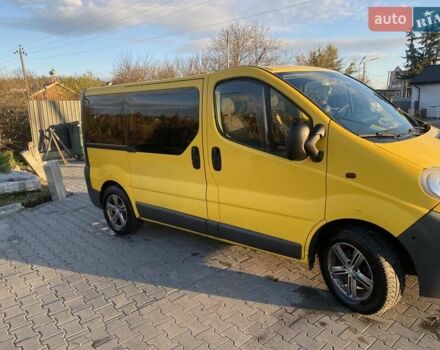 Желтый Опель Виваро, объемом двигателя 1.87 л и пробегом 235 тыс. км за 7400 $, фото 1 на Automoto.ua
