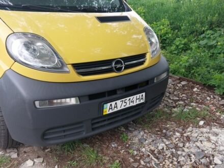 Опель Віваро 2006 у Києві на Automoto.ua Жовтий Опель Віваро, об'ємом двигуна 1.9 л та пробігом 390 тис. км за 8000 $, фото 1 на Automoto.ua
