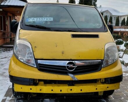 Жовтий Опель Віваро, об'ємом двигуна 2 л та пробігом 350 тис. км за 4300 $, фото 1 на Automoto.ua