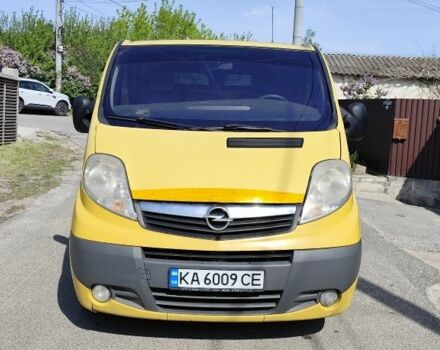 Жовтий Опель Віваро, об'ємом двигуна 2 л та пробігом 495 тис. км за 5194 $, фото 1 на Automoto.ua