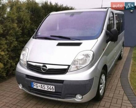 Серый Опель Виваро, объемом двигателя 2.5 л и пробегом 215 тыс. км за 4700 $, фото 7 на Automoto.ua